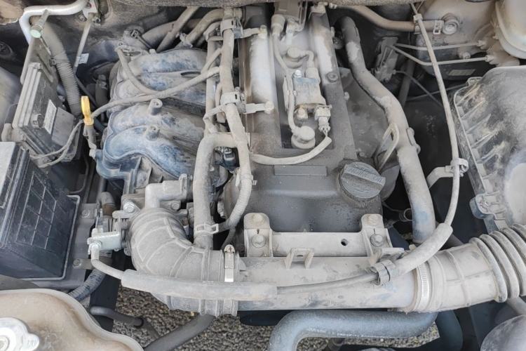 Used Dongfeng Fengon 330 2016 1.5L Manual Enjoyment Model DK15 Engine Bay