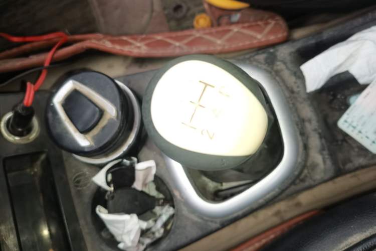 Used Dongfeng Fengon 330 2016 1.2L Manual Base Version DK12-07 Gear Lever