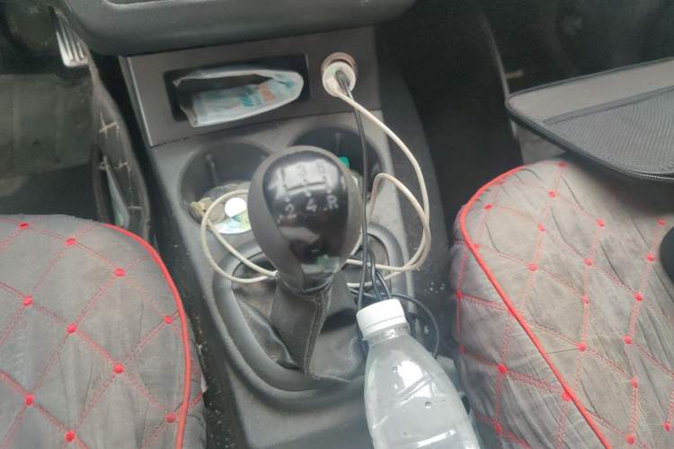 Used Dongfeng Fengon 330 2016 1.5L Manual Enjoyment Model DK15 Gear Lever