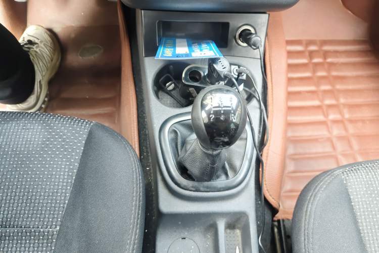 Used Dongfeng Fengon 330 2016 1.2L Manual Base Version DK12-07 Gear Lever