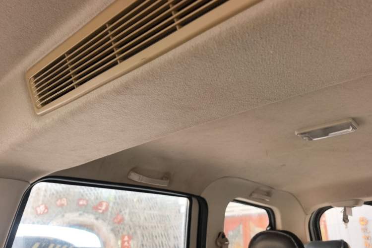 Used Dongfeng Fengon 330 2016 1.5L Manual Enjoyment Model DK15 Headliner