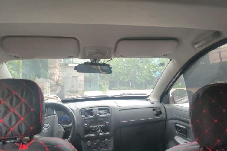 Used Dongfeng Fengon 330 2016 1.5L Manual Enjoyment Model DK15 Headliner
