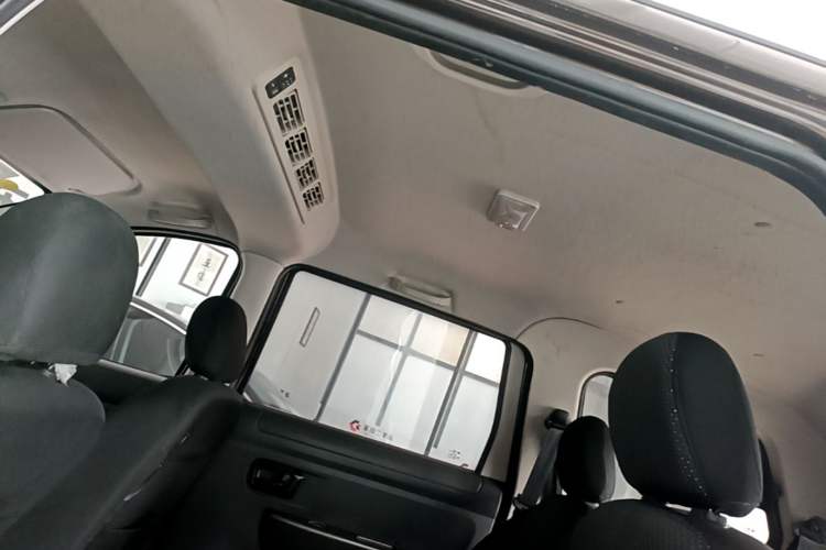 Used Dongfeng Fengon 330 2016 1.2L Manual Base Version DK12-07 Headliner