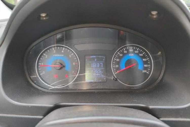 Used Dongfeng Fengon 330 2016 1.5L Manual Enjoyment Model DK15 Instrument Cluster