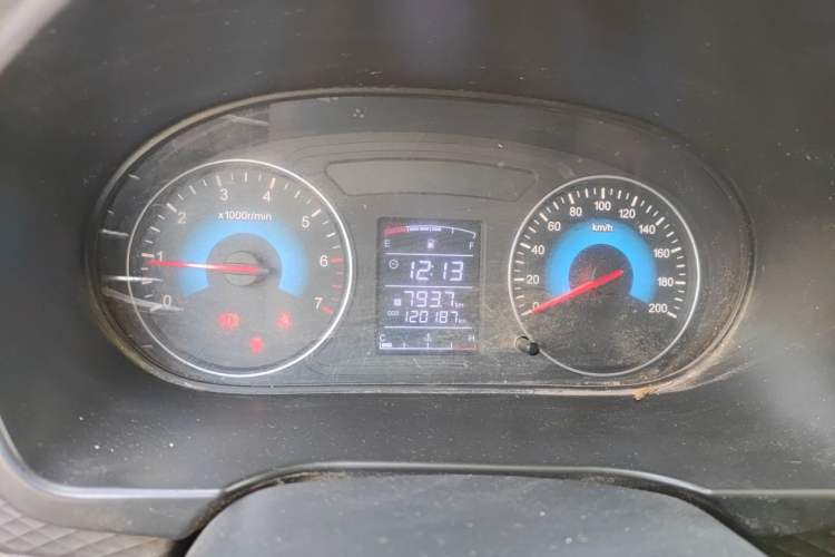 Used Dongfeng Fengon 330 2016 1.5L Manual Enjoyment Model DK15 Instrument Cluster