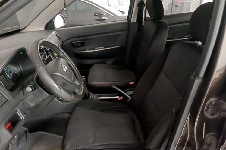 Used Dongfeng Fengon 330 2016 1.2L Manual Base Version DK12-07 Left Front Seat