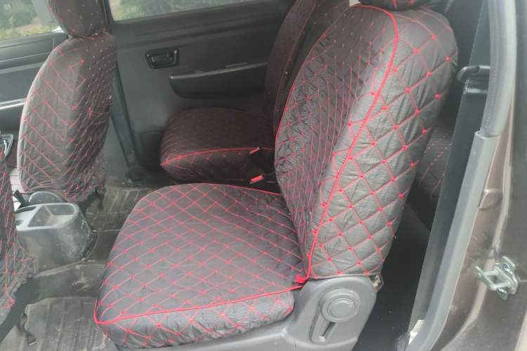 Used Dongfeng Fengon 330 2016 1.5L Manual Enjoyment Model DK15 Left Rear Seat