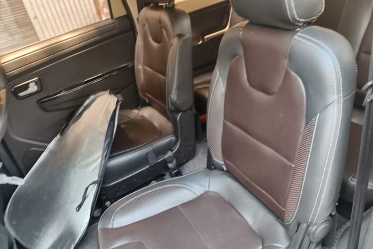 Used Dongfeng Fengon 330 2016 1.5L Manual Enjoyment Model DK15 Left Rear Seat