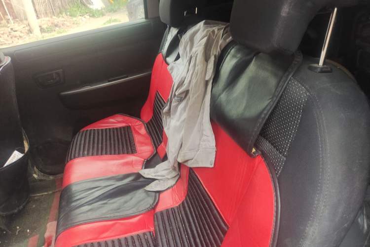 Used Dongfeng Fengon 330  Left Rear Seat