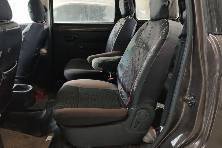 Used Dongfeng Fengon 330 2016 1.2L Manual Base Version DK12-07 Left Rear Seat