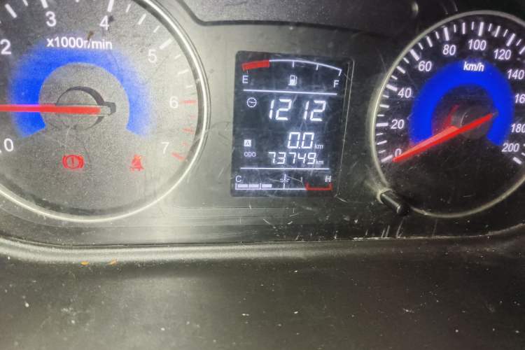 Used Dongfeng Fengon 330 2016 1.5L Manual Enjoyment Model DK15 Odometer Close Up