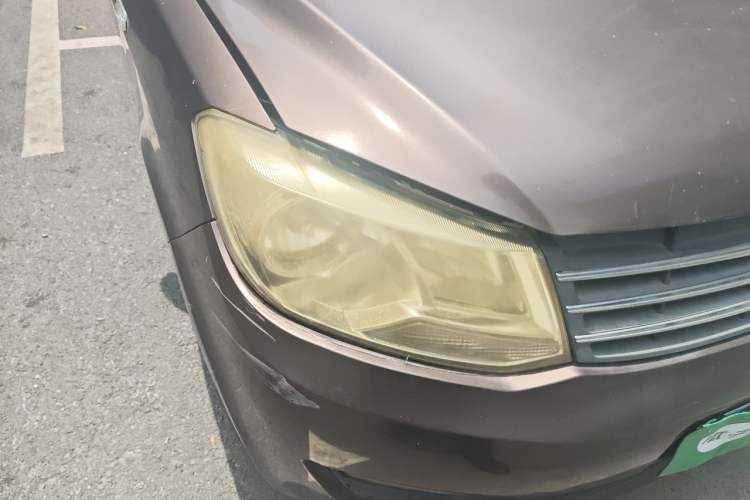 Used Dongfeng Fengon 330 2016 1.2L Manual Base Version DK12-07 Right Front Headlight