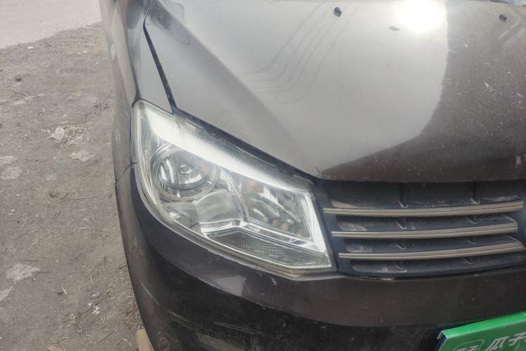 Used Dongfeng Fengon 330  Right Front Headlight