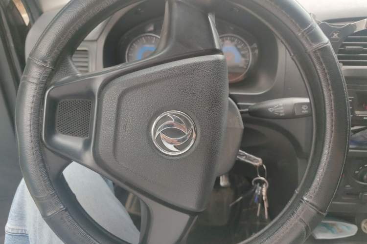 Used Dongfeng Fengon 330 2016 1.5L Manual Enjoyment Model DK15 Steering Wheel