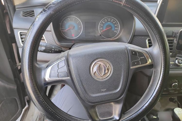 Used Dongfeng Fengon 330 2016 1.5L Manual Enjoyment Model DK15 Steering Wheel