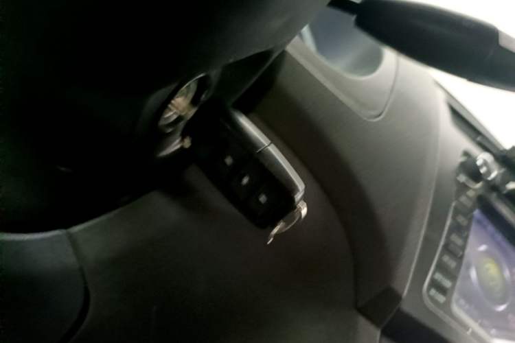Used Dongfeng Fengon 330 2016 1.2L Manual Base Version DK12-07 Vehicle Key
