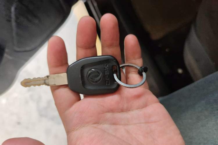 Used Dongfeng Fengon 330 2016 1.2L Manual Base Version DK12-07 Vehicle Key