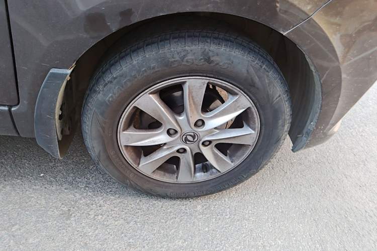 Used Dongfeng Fengon 330 2016 1.5L Manual Enjoyment Model DK15 Right Front Wheel Hub