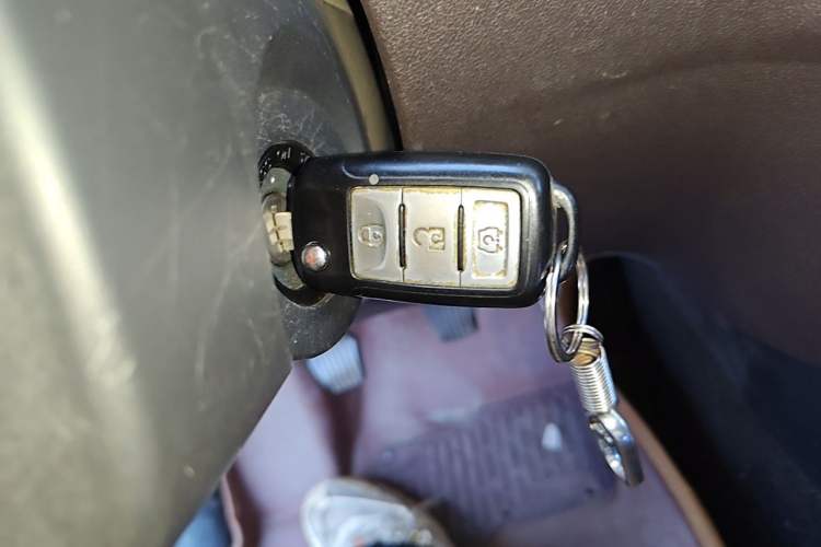 Used Dongfeng Fengon 330 2016 1.5L Manual Enjoyment Model DK15 Vehicle Key