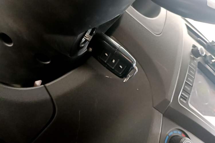 Used Dongfeng Fengon 330 2016 1.5L Manual Enjoyment Model DK15 Vehicle Key