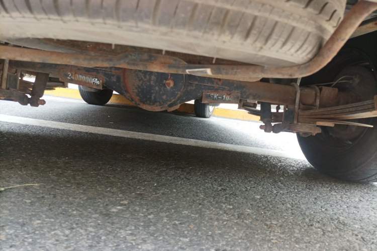 Used Dongfeng Fengon 330  Chassis Rear