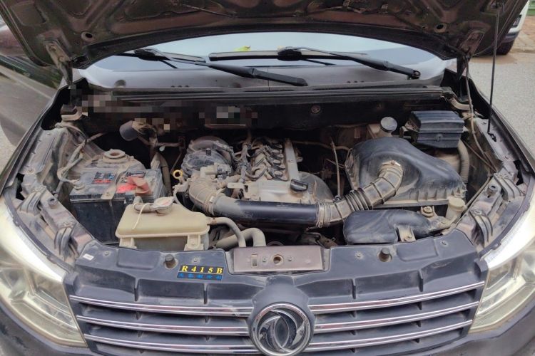 Used Dongfeng Fengon 330  Engine Bay