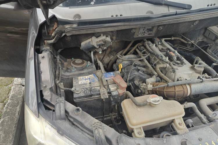 Used Dongfeng Fengon 330 2016 1.5L Manual Enjoyment Model DK15 Engine Bay Right