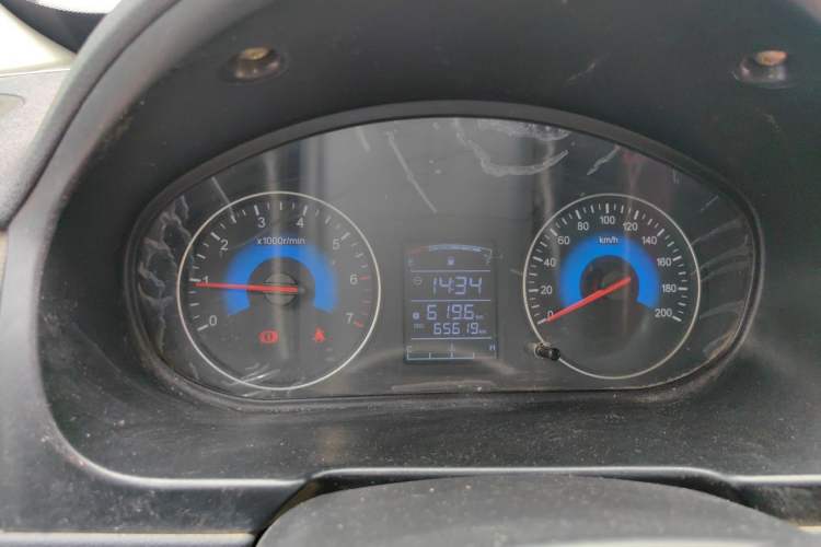 Used Dongfeng Fengon 330  Instrument Cluster