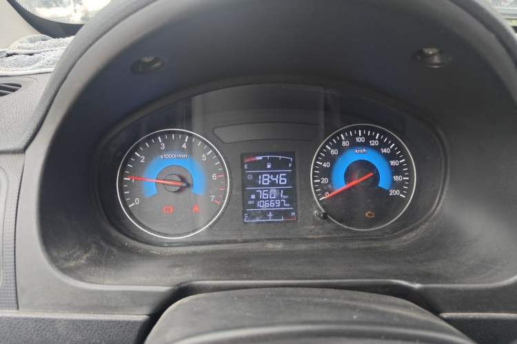 Used Dongfeng Fengon 330 2016 1.5L Manual Enjoyment Model DK15 Instrument Cluster