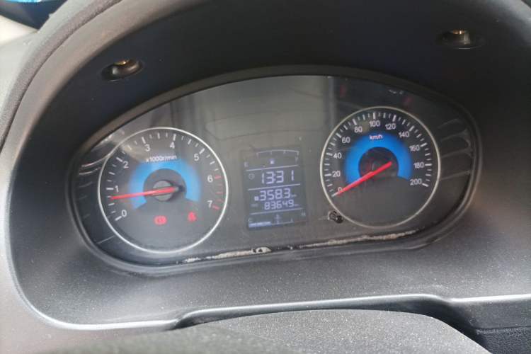 Used Dongfeng Fengon 330  Instrument Cluster