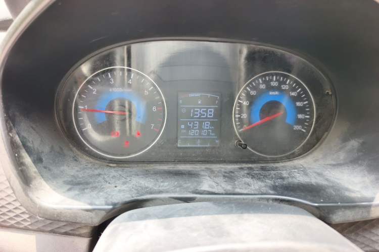Used Dongfeng Fengon 330 2016 1.5L Manual Enjoyment Model DK15 Instrument Cluster