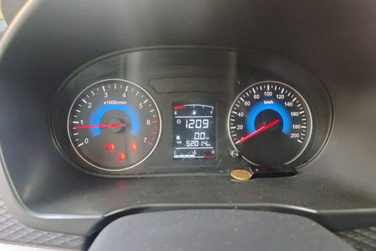 Used Dongfeng Fengon 330 2016 1.5L Manual Enjoyment Model DK15 Instrument Cluster