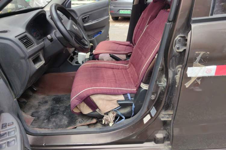 Used Dongfeng Fengon 330  Left Front Seat
