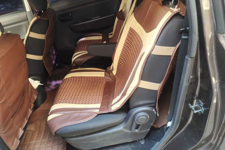 Used Dongfeng Fengon 330 2016 1.5L Manual Enjoyment Model DK15 Left Rear Seat