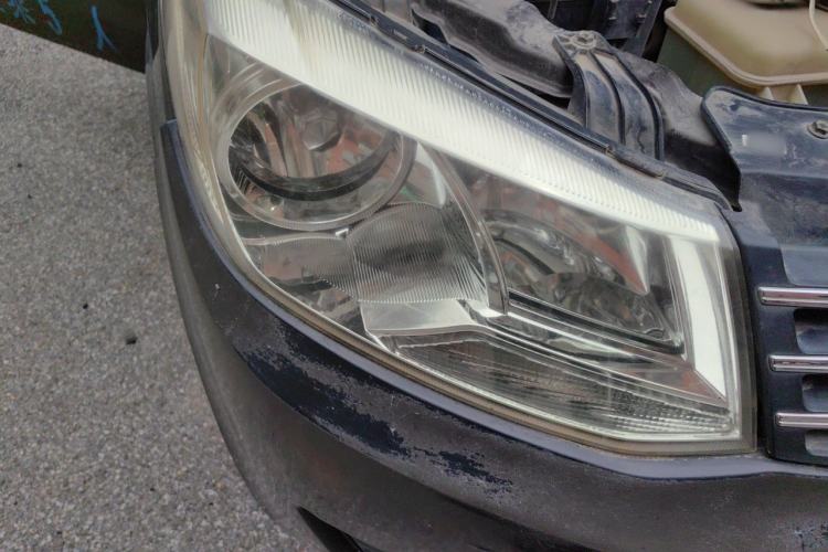 Used Dongfeng Fengon 330  Right Front Headlight