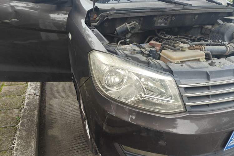 Used Dongfeng Fengon 330 2016 1.5L Manual Enjoyment Model DK15 Right Front Headlight