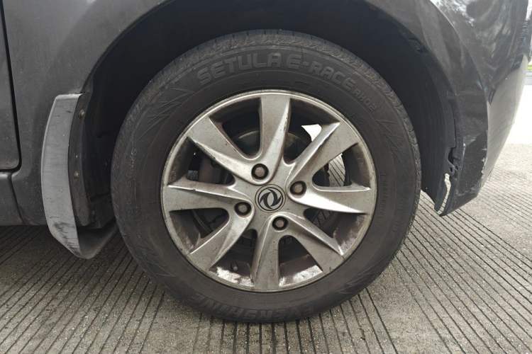 Used Dongfeng Fengon 330 2016 1.5L Manual Enjoyment Model DK15 Right Front Wheel Hub
