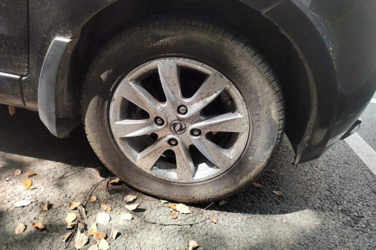 Used Dongfeng Fengon 330 2016 1.5L Manual Enjoyment Model DK15 Right Front Wheel Hub