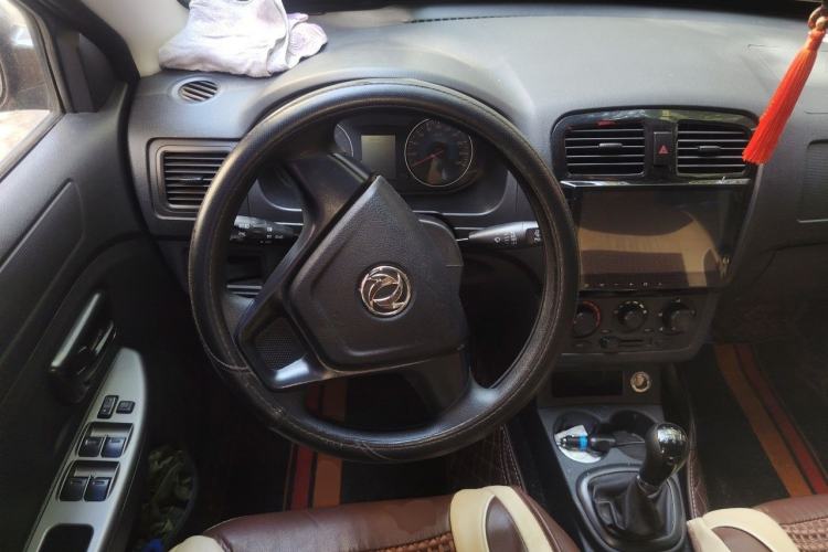 Used Dongfeng Fengon 330 2016 1.5L Manual Enjoyment Model DK15 Steering Wheel