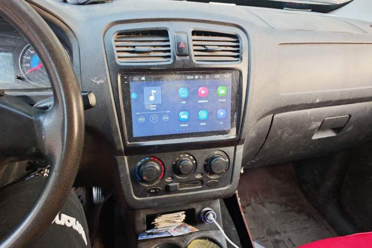 Used Dongfeng Fengon 330 2016 1.2L Manual Base Version DK12-07 Audio And AC Panel