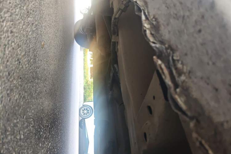Used Dongfeng Fengon 330  Chassis Front Right