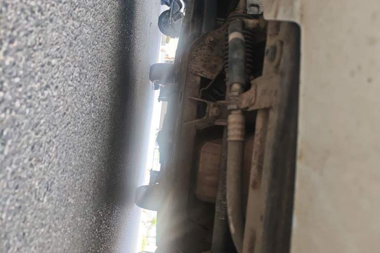 Used Dongfeng Fengon 330  Chassis Front