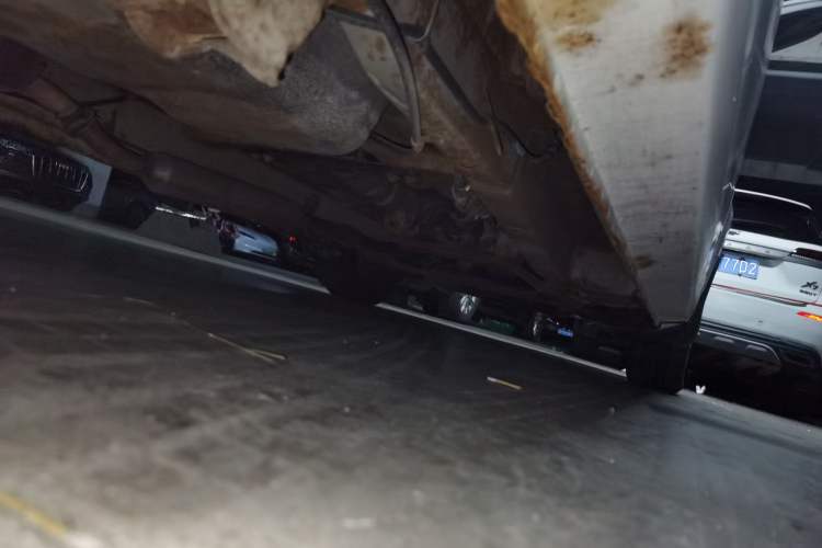 Used Dongfeng Fengon 330 2016 1.2L Manual Base Version DK12-07 Chassis Rear Right