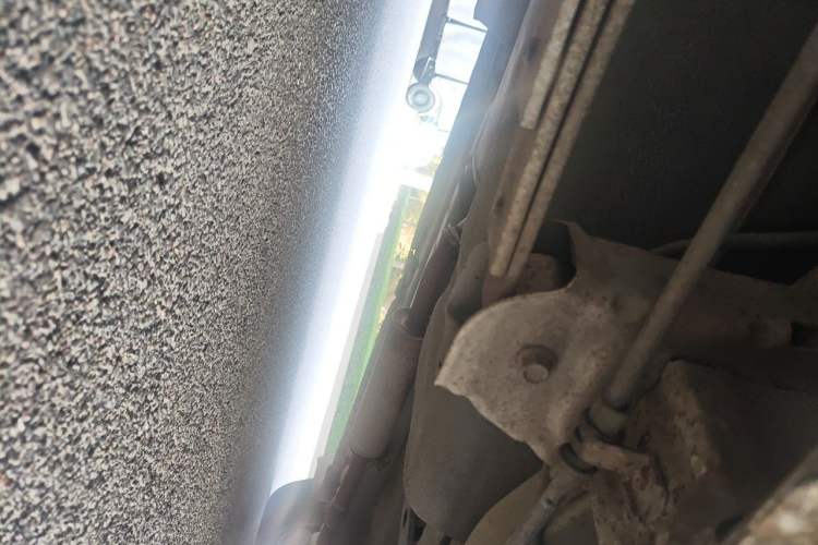 Used Dongfeng Fengon 330  Chassis Rear Right