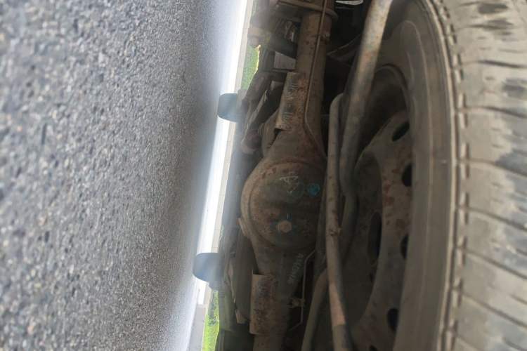 Used Dongfeng Fengon 330  Chassis Rear