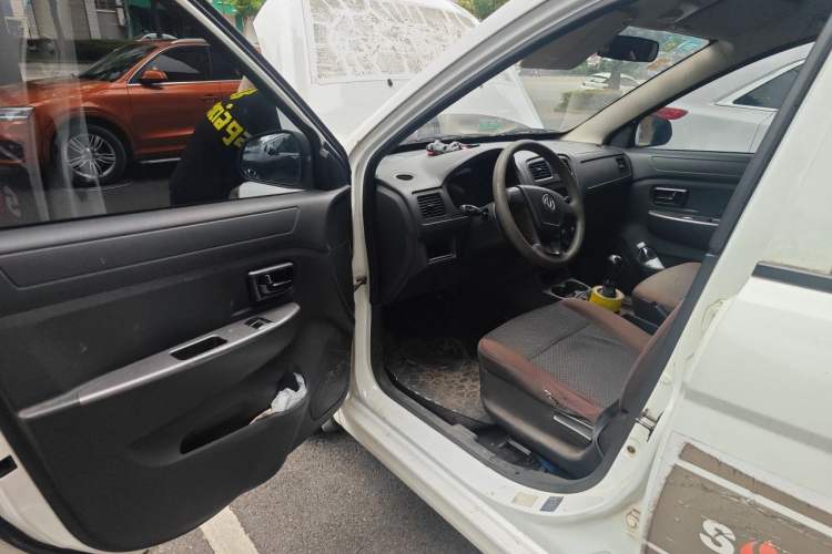 Used Dongfeng Fengon 330 2016 1.2L Manual Base Version DK12-07 Driver Seat
