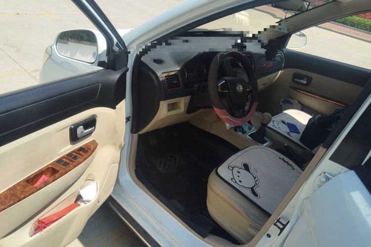 Used Dongfeng Fengon 330 2016 1.5L Manual Enjoyment Model DK15 Driver Seat