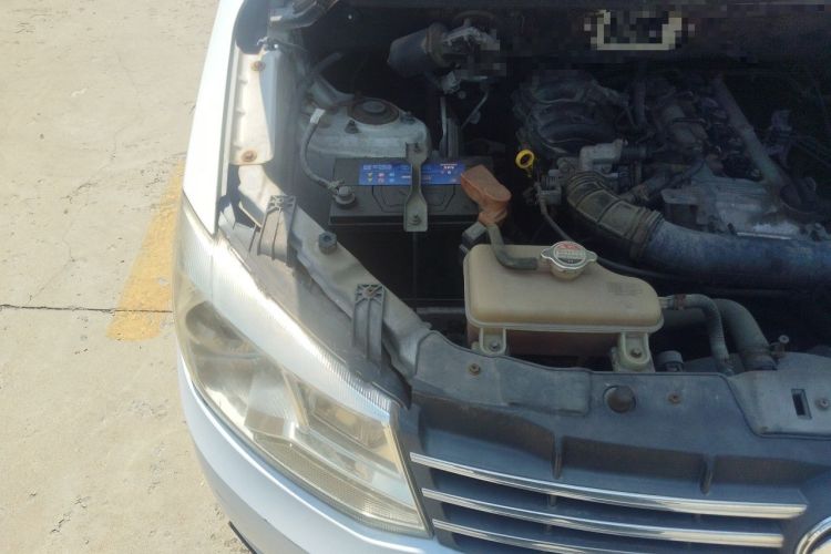 Used Dongfeng Fengon 330 2016 1.5L Manual Enjoyment Model DK15 Engine Bay Right