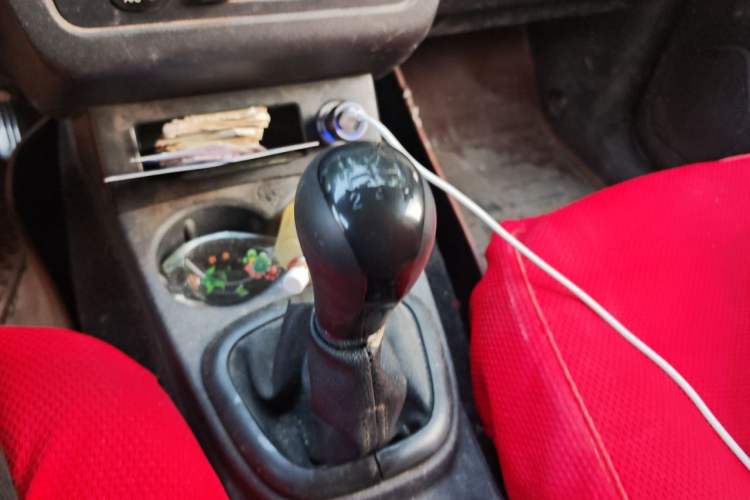 Used Dongfeng Fengon 330 2016 1.2L Manual Base Version DK12-07 Gear Lever