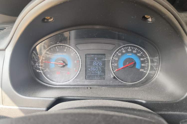 Used Dongfeng Fengon 330 2016 1.5L Manual Enjoyment Model DK15 Instrument Cluster